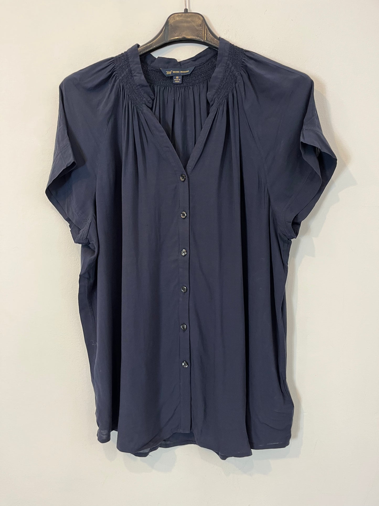 BROOKS BROTHERS. Navy blue blouse. T.L.