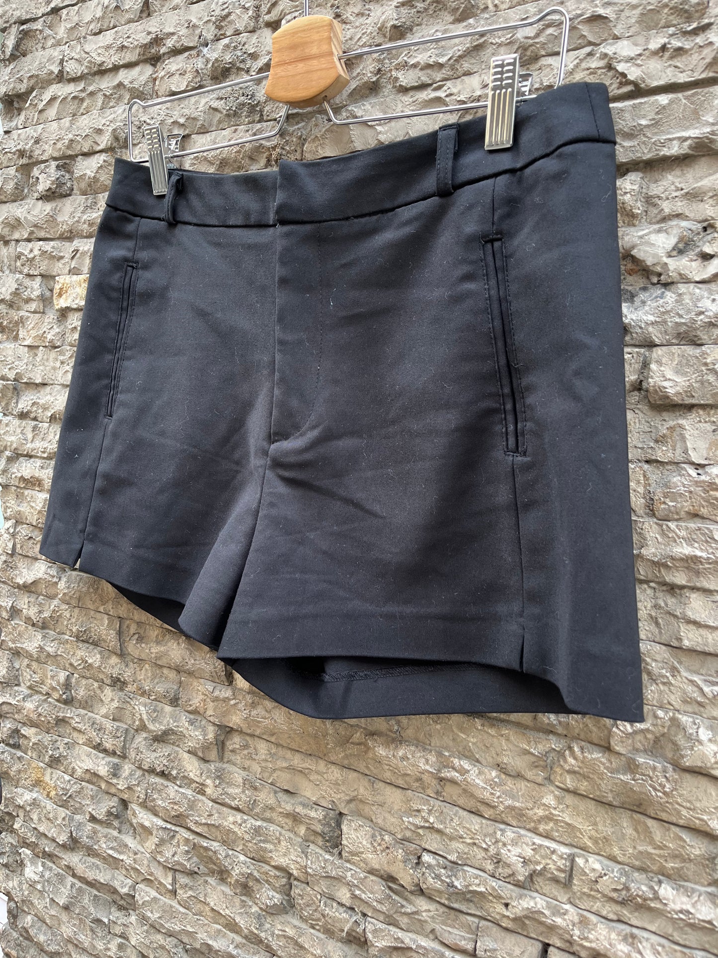 STRADIVARIUS. Black shorts, size 40