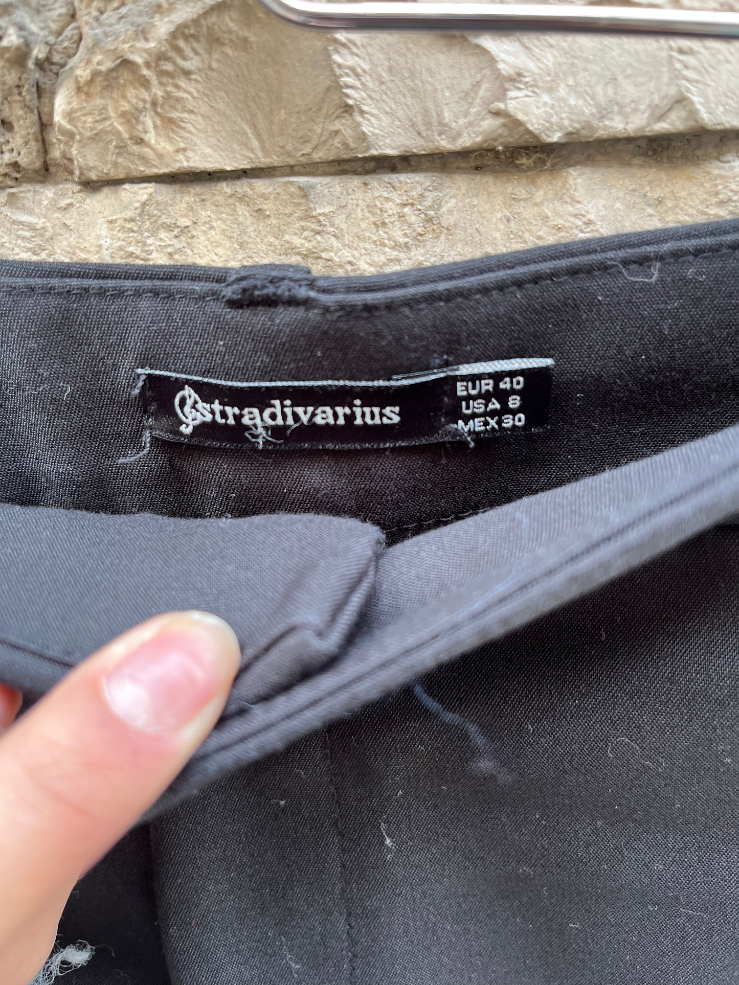 STRADIVARIUS. Black shorts, size 40