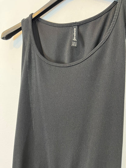 VALENTINA. Vestido negro gasa T.40