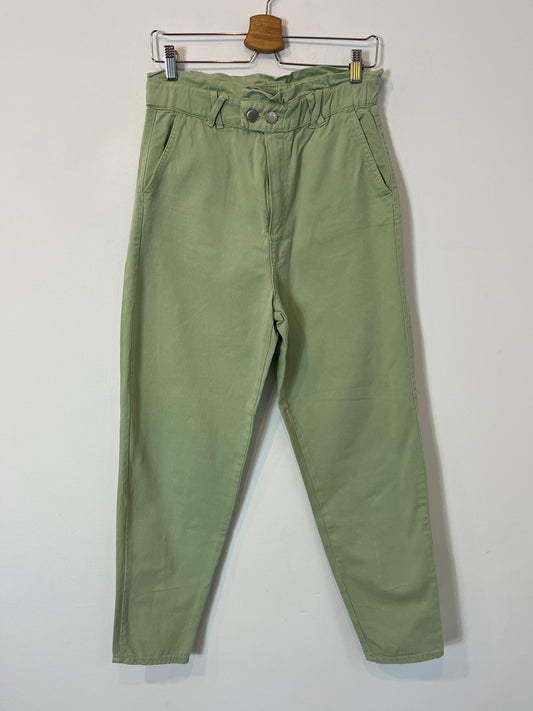 STRADIVARIUS. Pantalón verde slouchy T.M