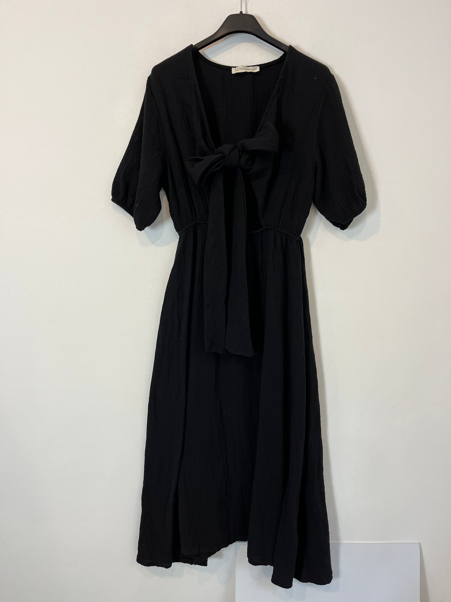 STRADIVARIUS. Vestido negro canalé T.m