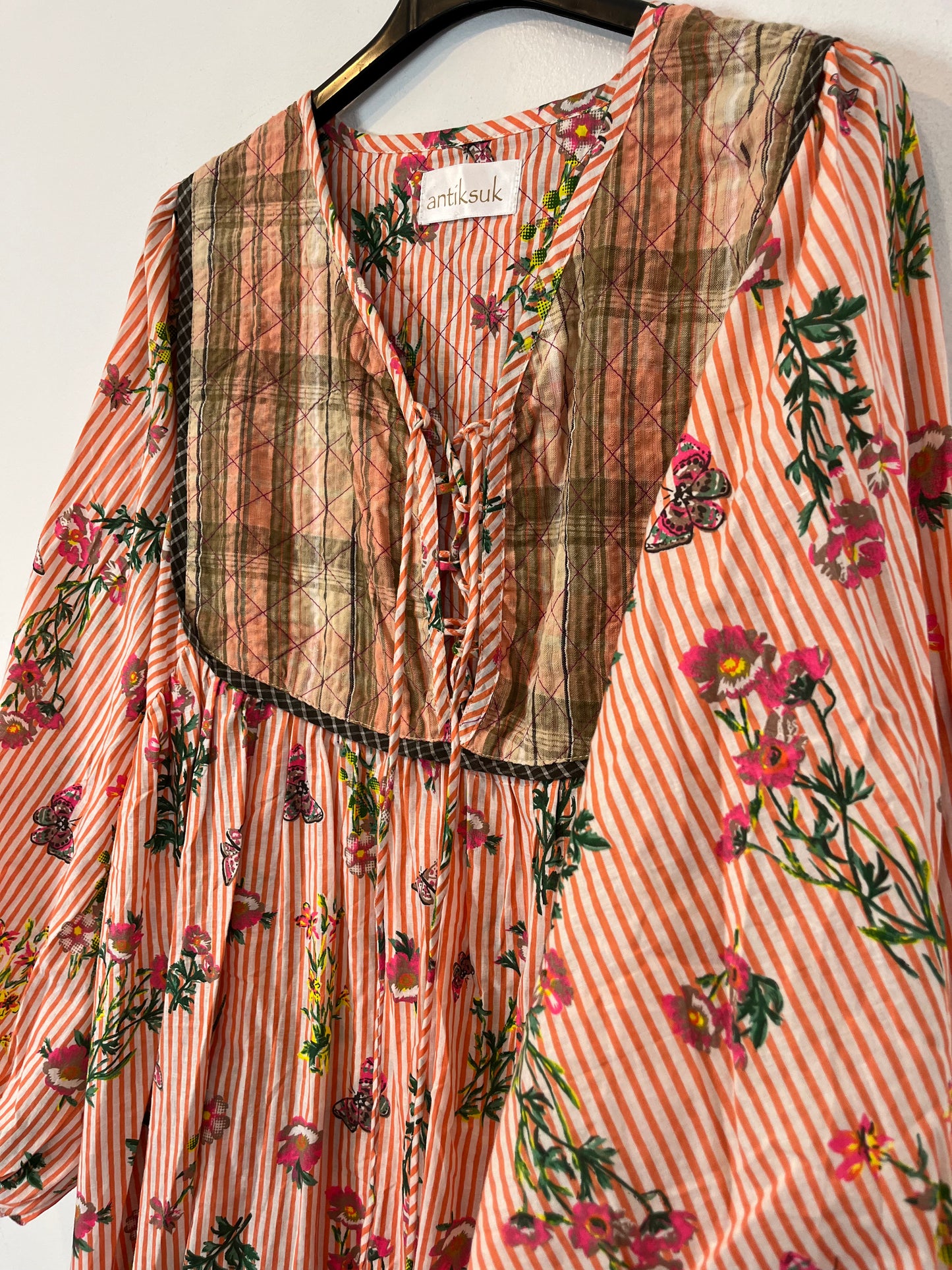 ANTIKSUK. Vestido largo rayas. TU (M/L)