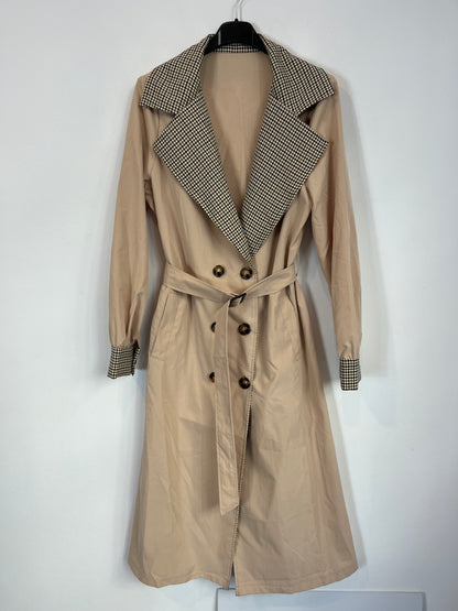 OTRAS. Gabardina beige detalles cuadros Tu(S)