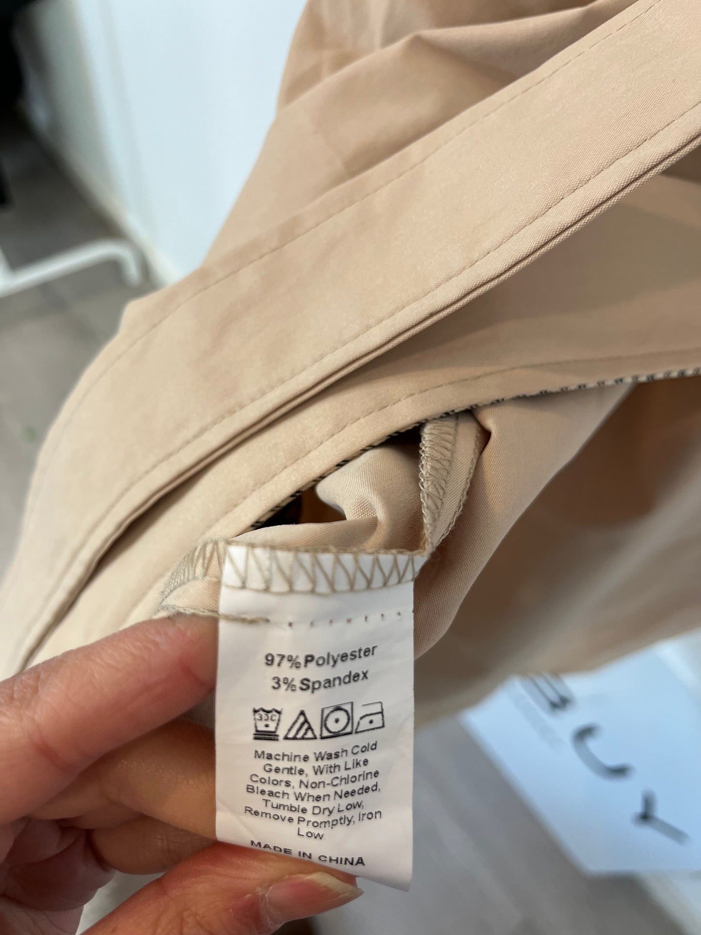 OTRAS. Gabardina beige detalles cuadros Tu(S)