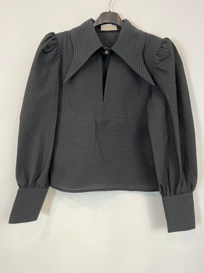 PANAMBI. Black texture blouse T.38