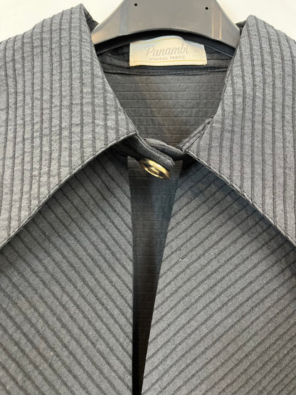 PANAMBI. Black texture blouse T.38