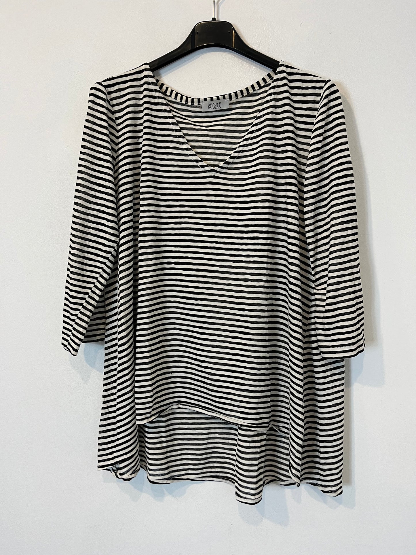 ROGER.O. Camiseta rayas  algodón. T 44