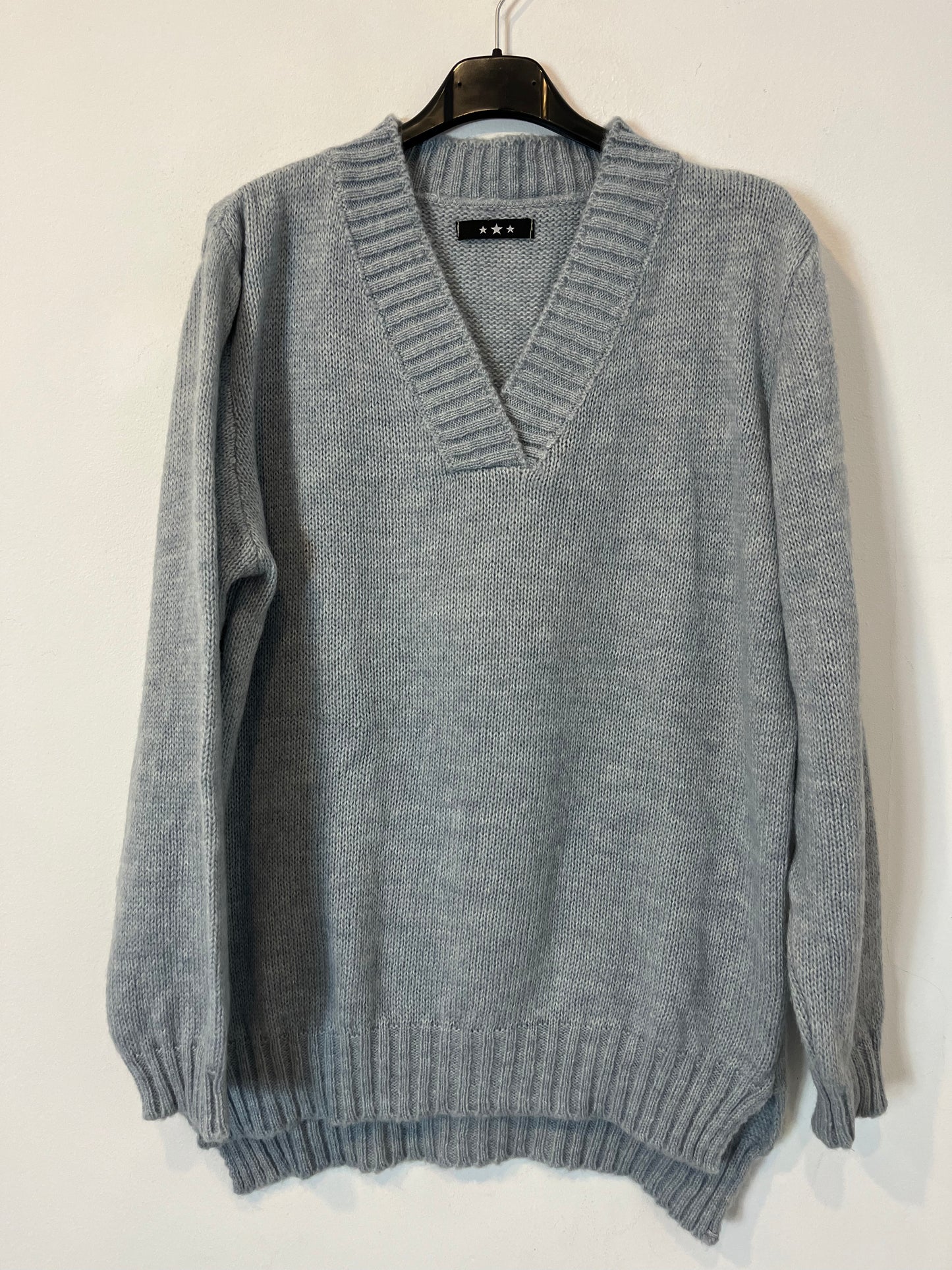 OTHERS. V-neck sweater. TL