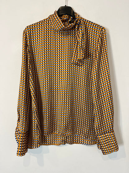 ZARA. Checkered blouse with collar detail. TM
