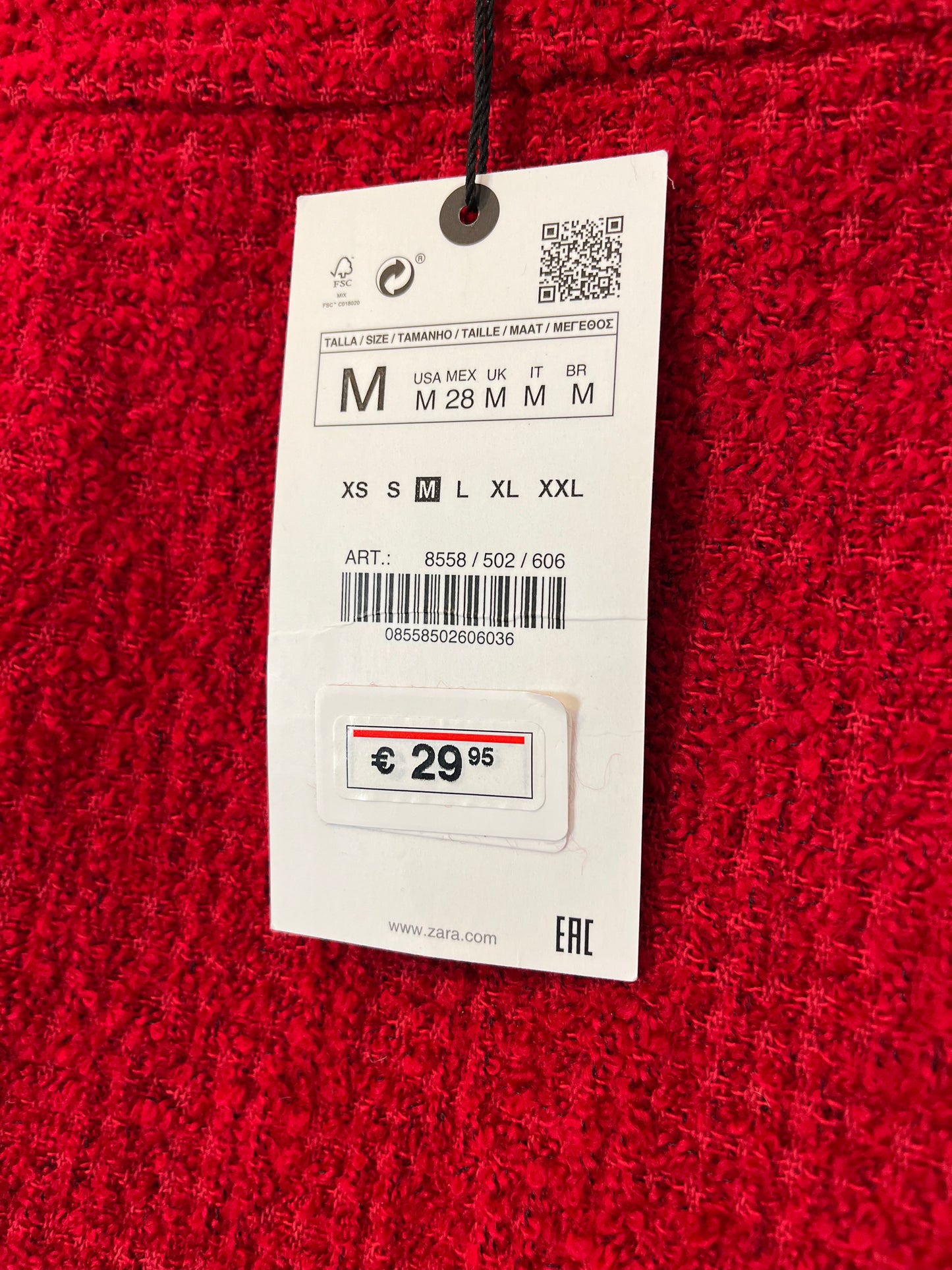 ZARA. Falda tweed color rojo. T M