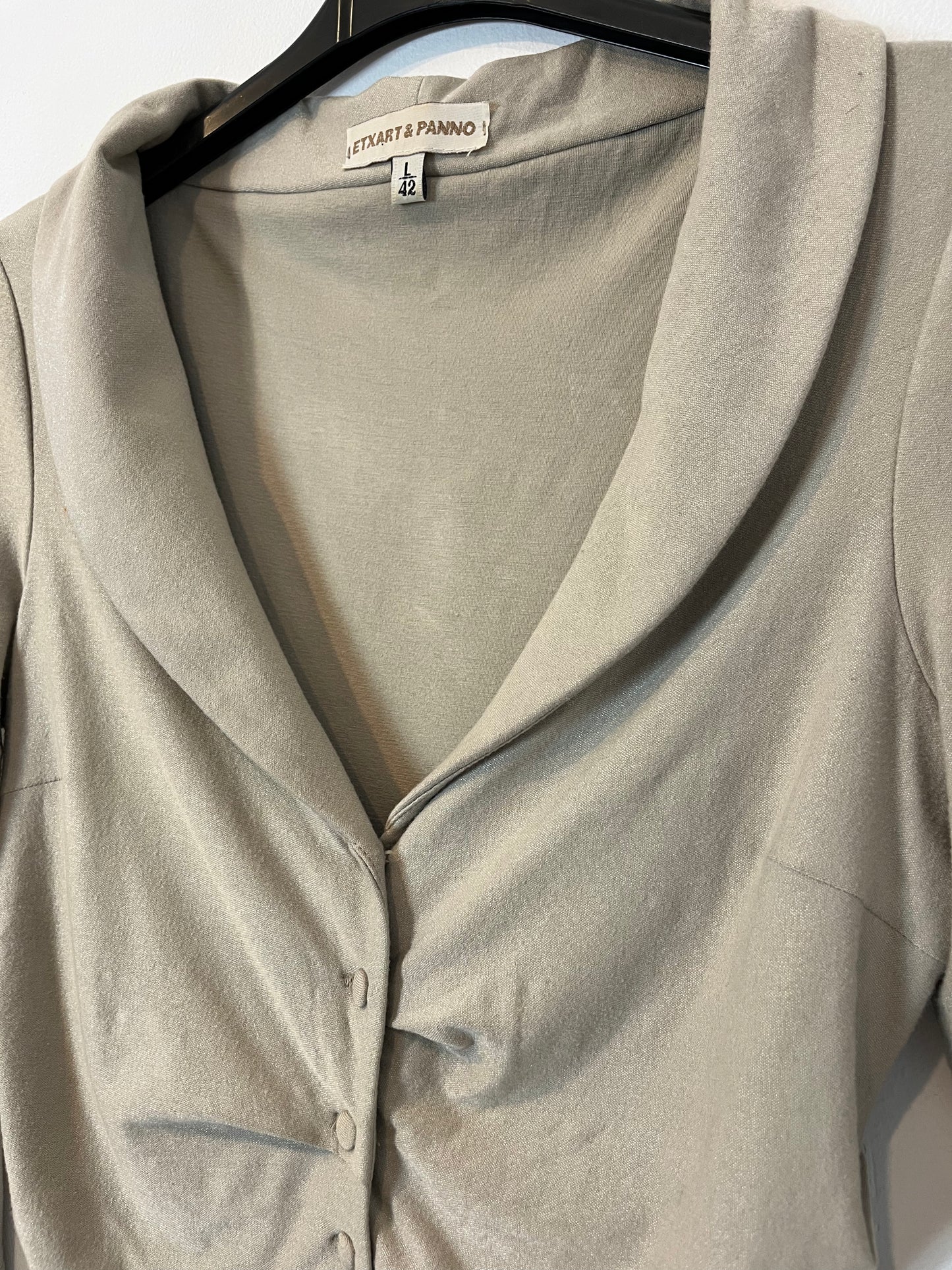 ETXART&PANNO. Top beige botones. T L (S)