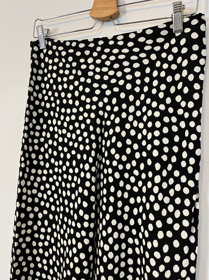 ZARA. Falda midi lunares. T M