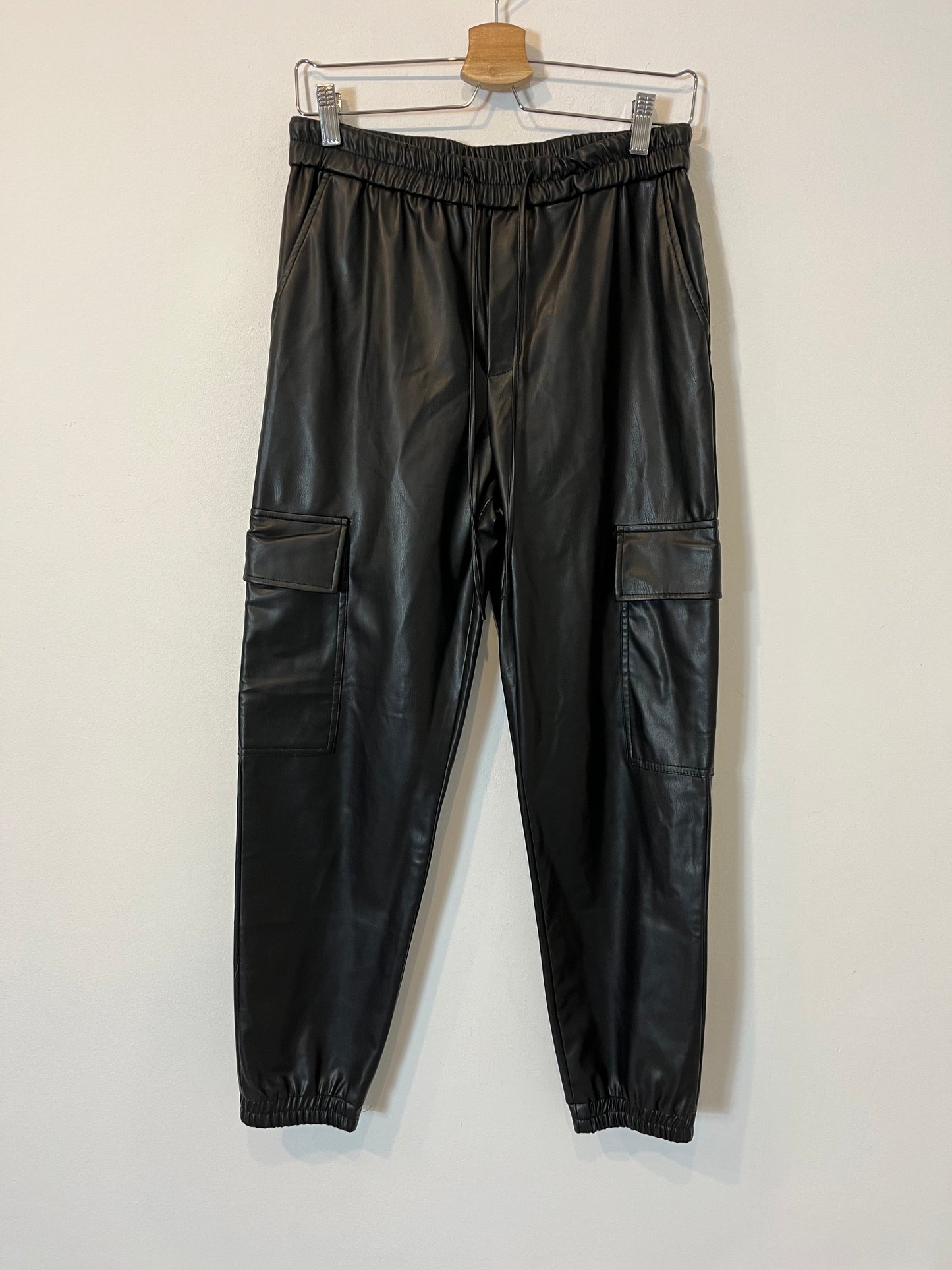 ZARA. Black faux leather Ts trousers