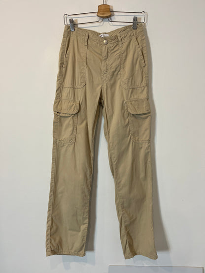 ZARA. Pantalón cargo beige  T.36