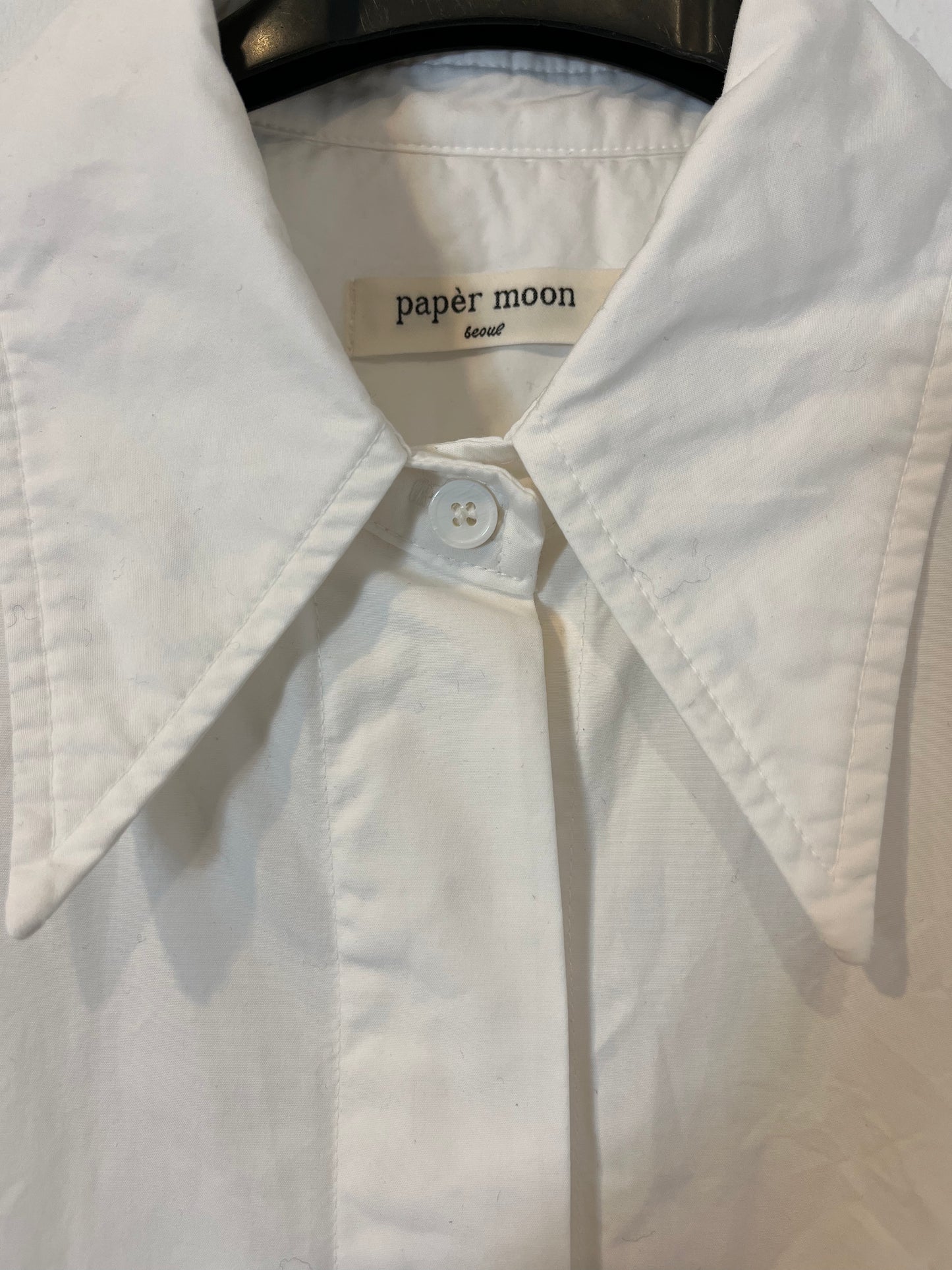 PAPER MOON. White blouse with strings S/S