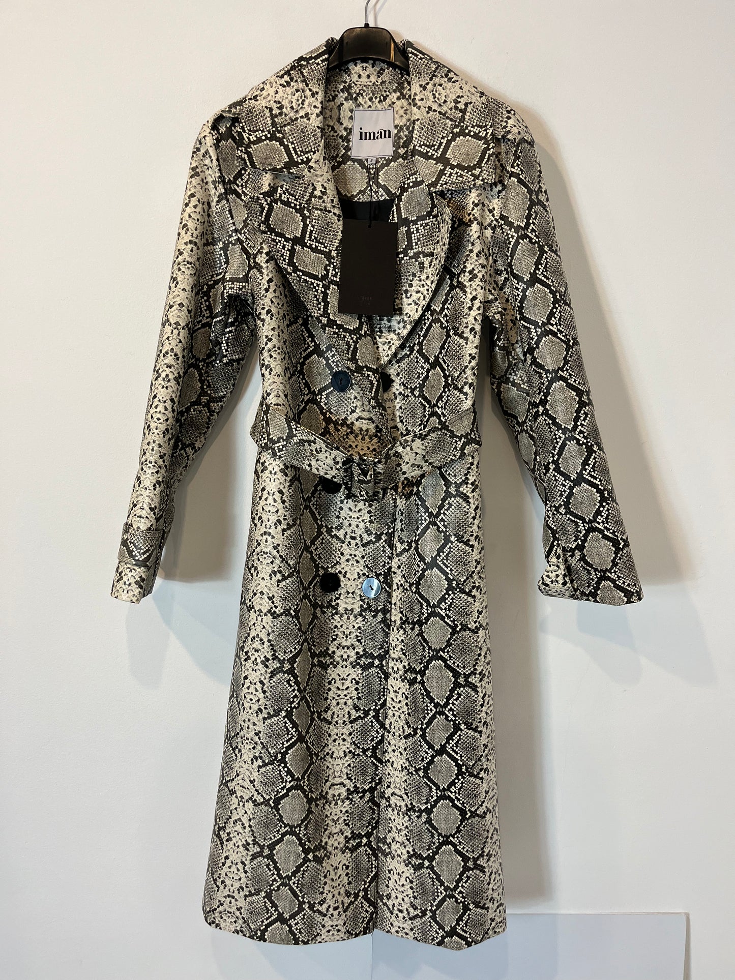 MAGNET. Animal print trench coat Ts