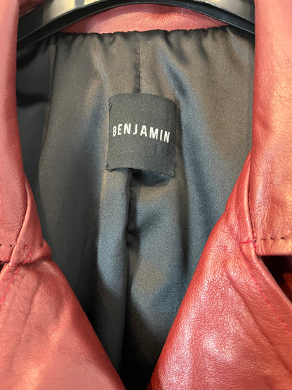 BENJAMIN. Burgundy leather-effect biker jacket S.2(m)
