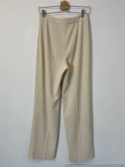 H&amp;M. Flowy beige trousers S.36