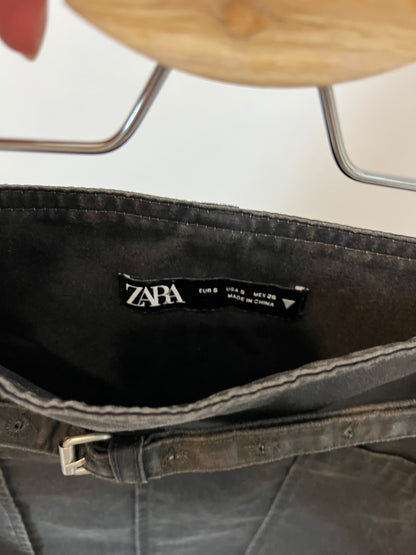 ZARA. Waxed grey short skirt Ts