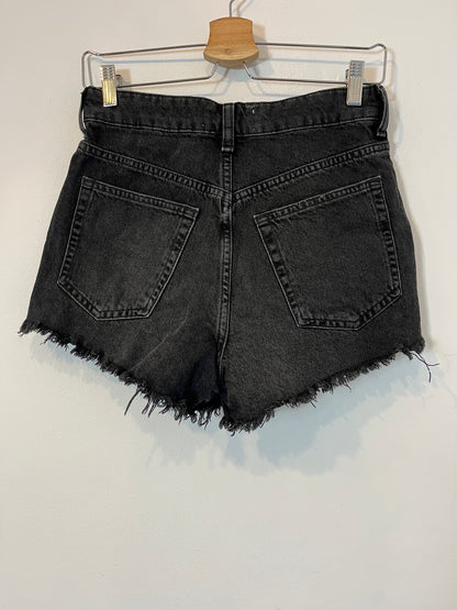 ZARA. Shorts negro tachuelas T.36