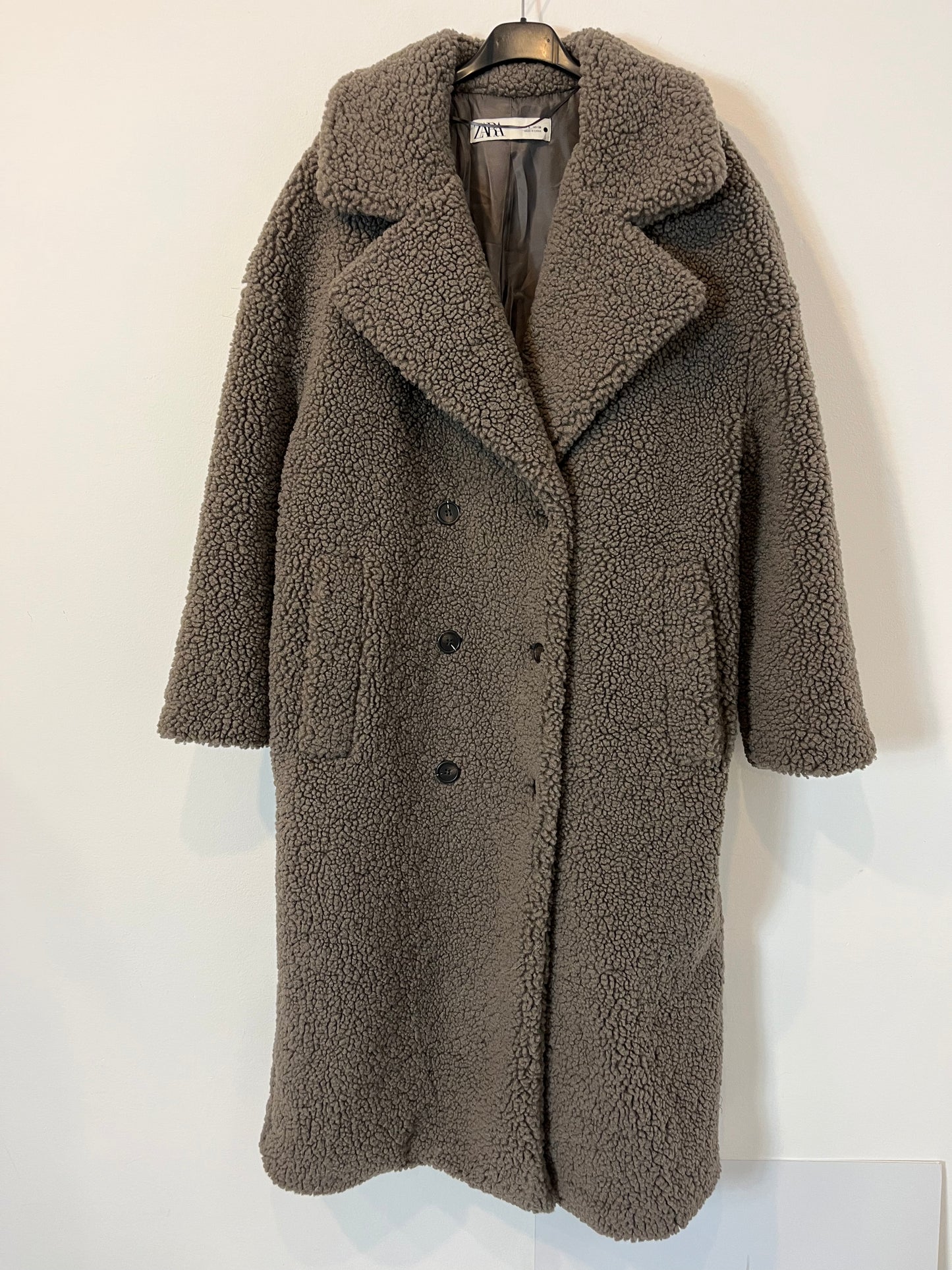 ZARA. Abrigo gris rizo  T.s