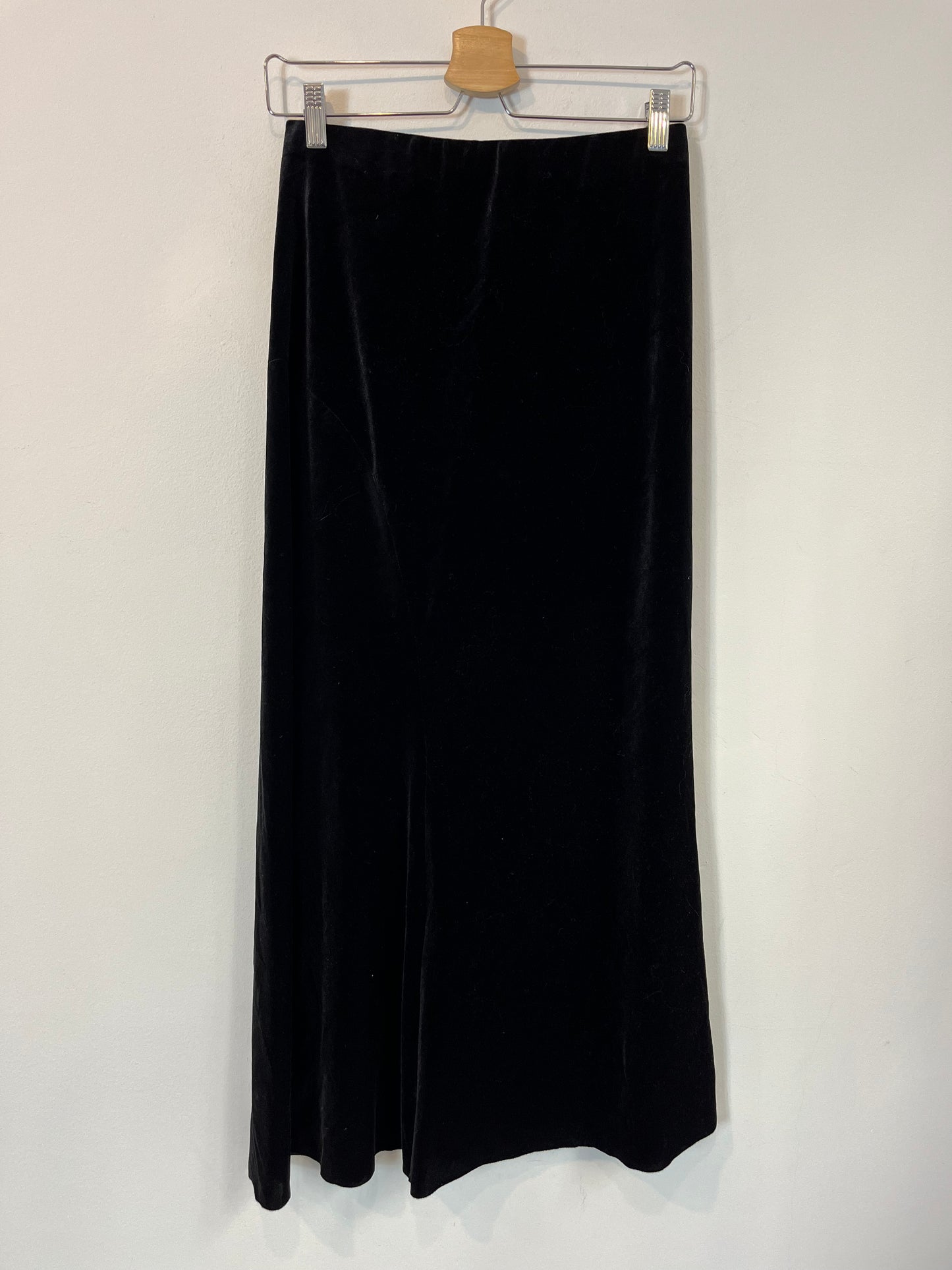 ZARA. Falda midi terciopelo. T S