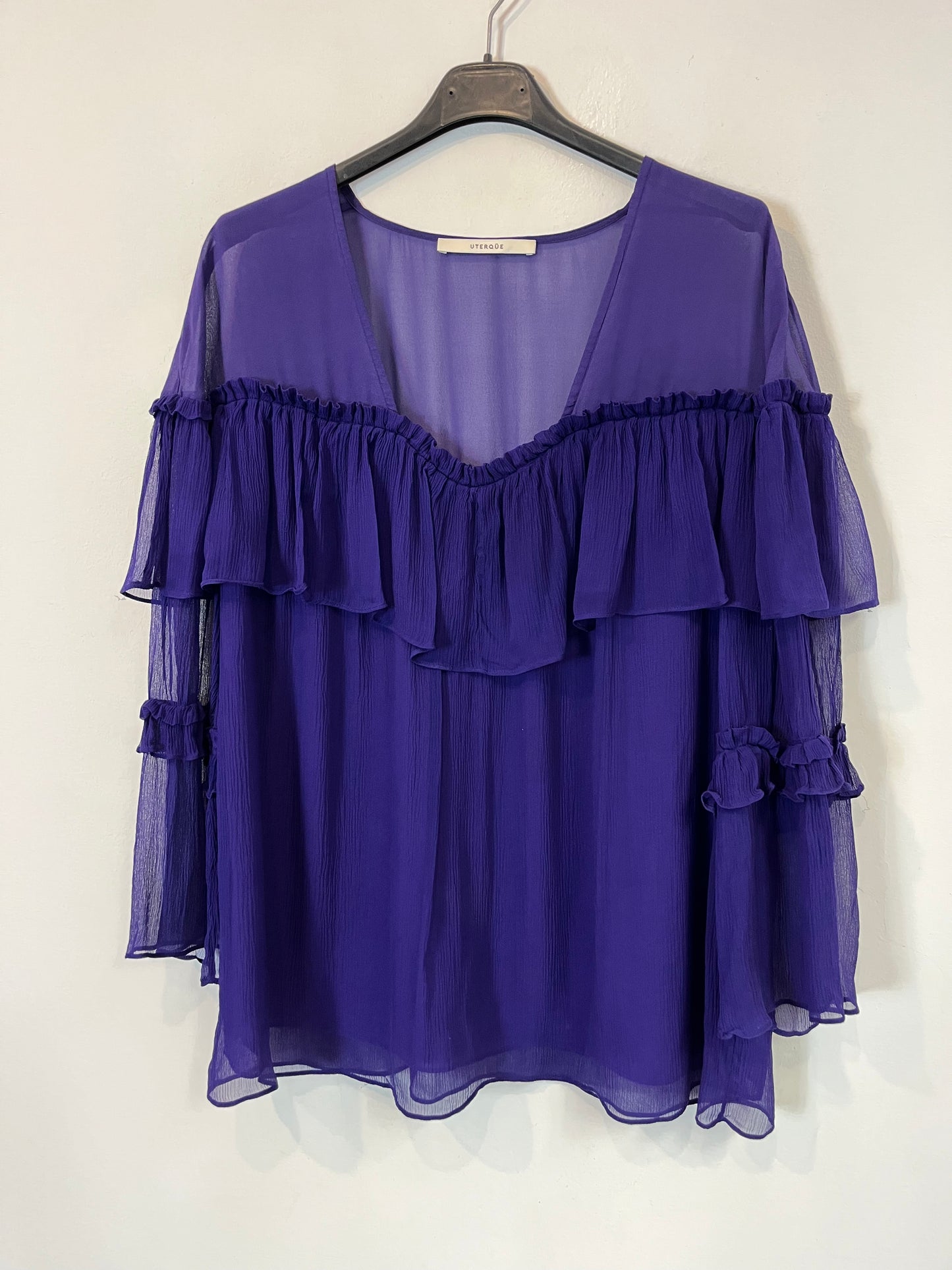 UTERQÜE. Blusa morada gasa. T M