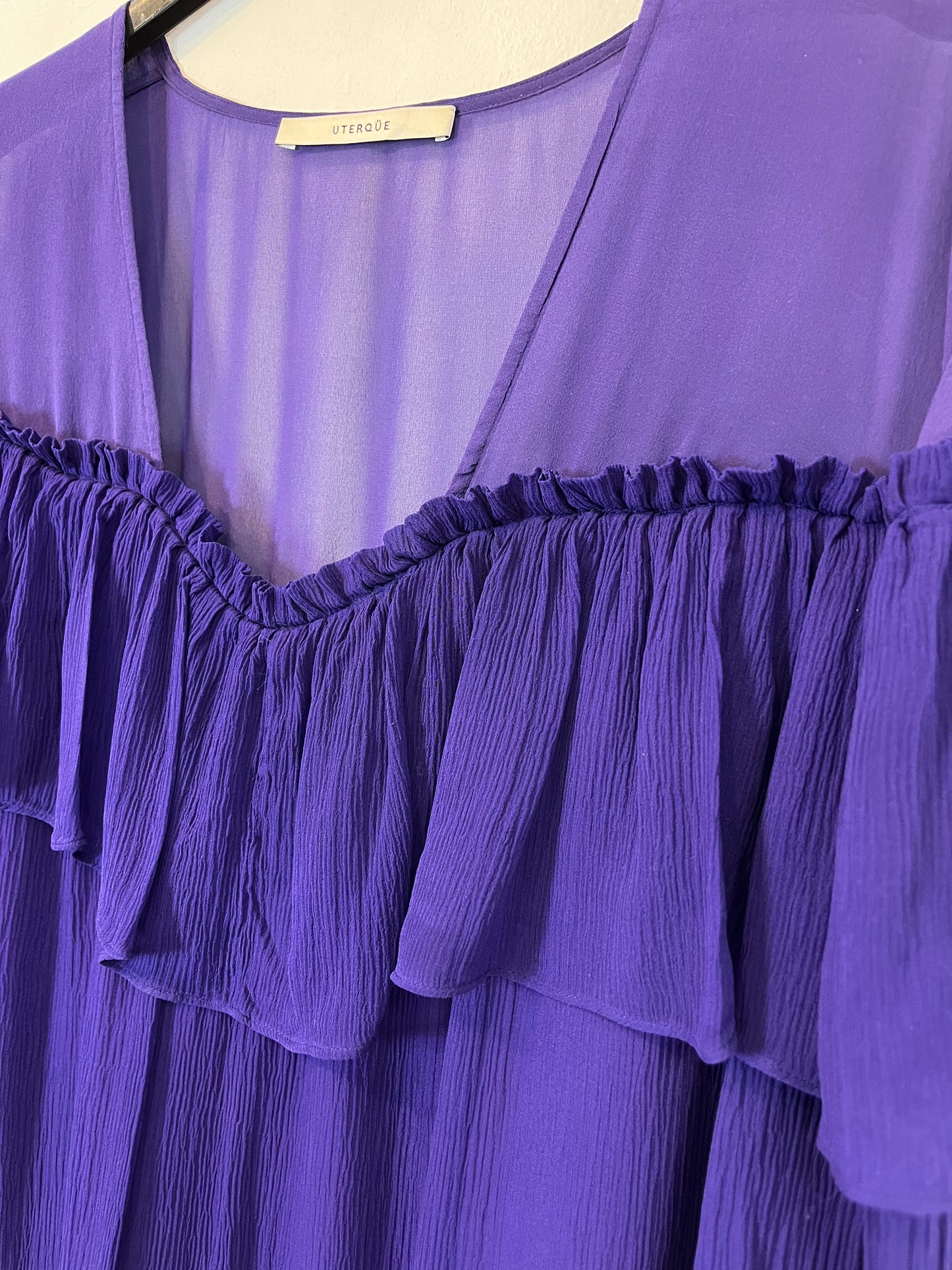 UTERQÜE. Blusa morada gasa. T M