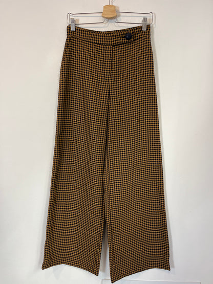 UTERQÜE. Wide-leg houndstooth trousers. Size 36