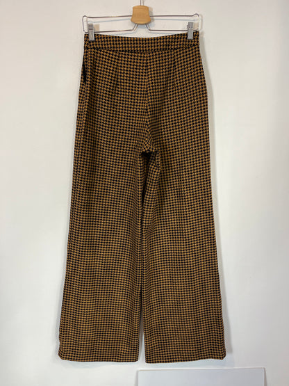 UTERQÜE. Wide-leg houndstooth trousers. Size 36