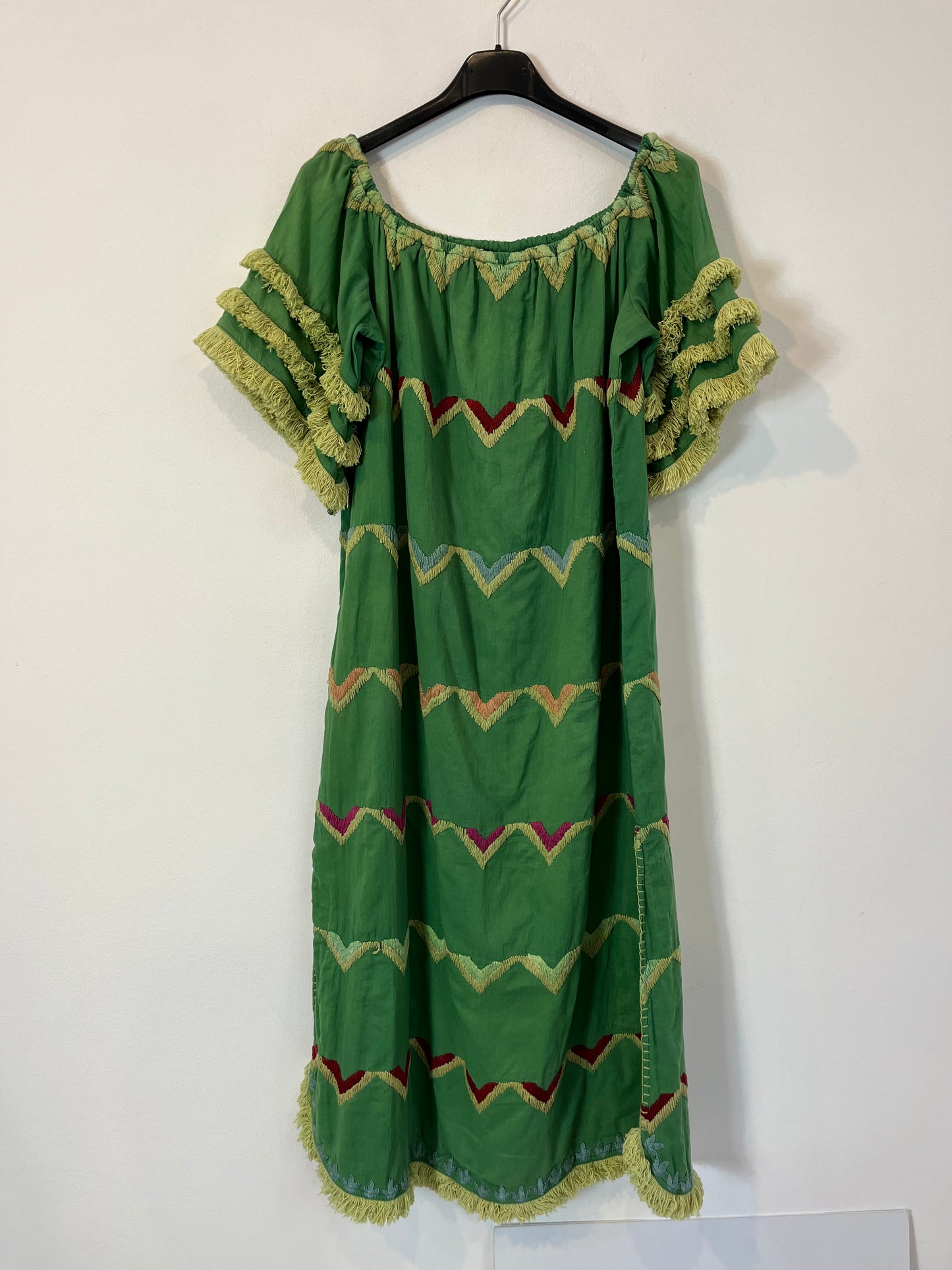MICHONET. Vestido verde bordados. T S