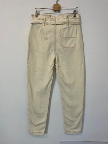 SÉZANE. Pantalón beige cinturón. T 40