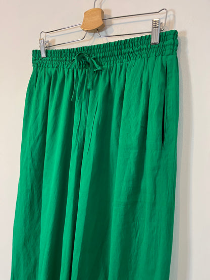 RALPH LAUREN. Green flowy pants. TL