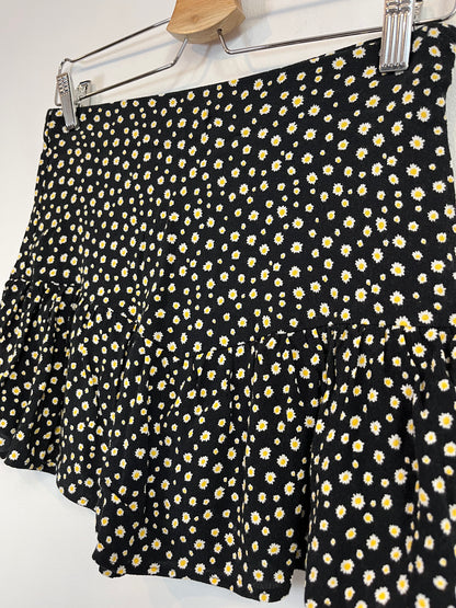 ZARA. Black floral Ts skirt/trousers