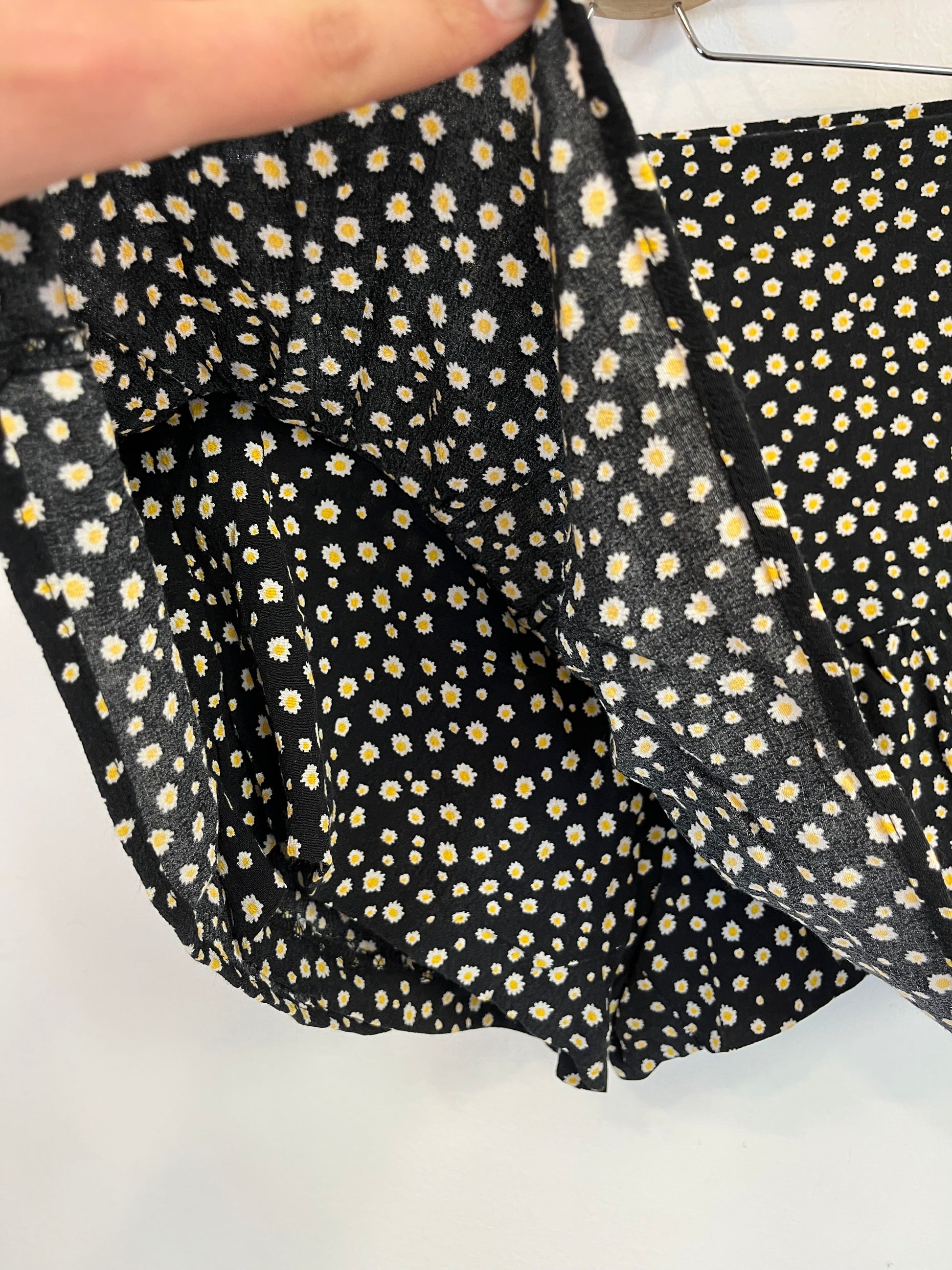 falda/pantalón negra flores – Hibuy market