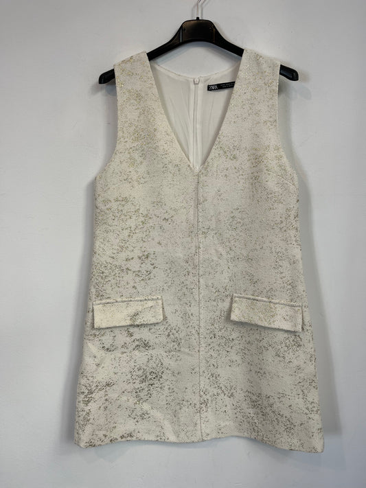 ZARA. Vestido corto  blanco tweed T. xs