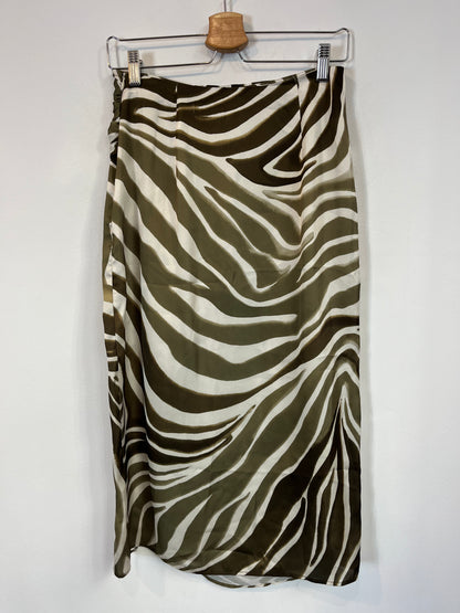 ZARA. Falda estampados verdes T.s
