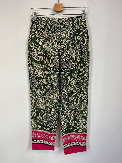 ZARA. conjunto fluido verde flores T.xs