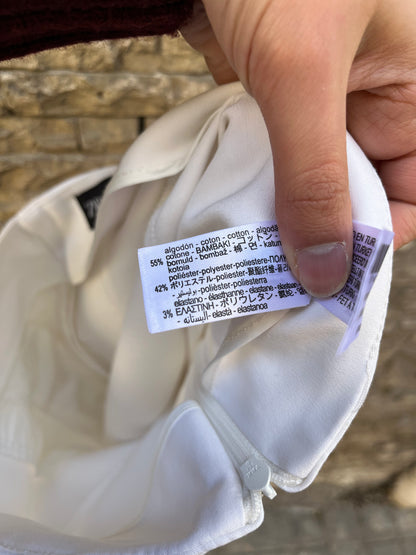 ZARA. Slim-fit pleated shorts with pockets T.xs