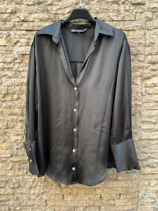 ZARA. Black satin blouse T.xs