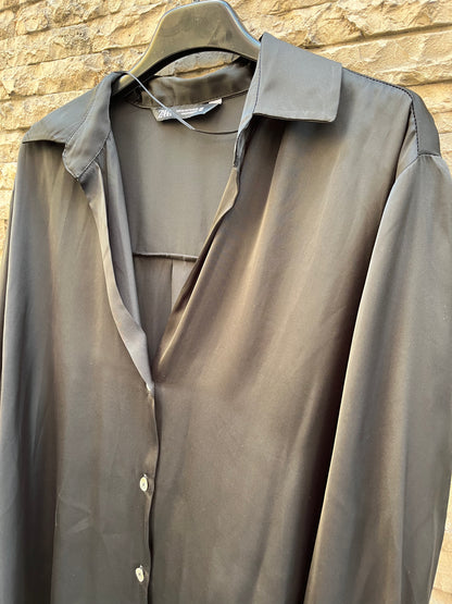 ZARA. Black satin blouse T.xs