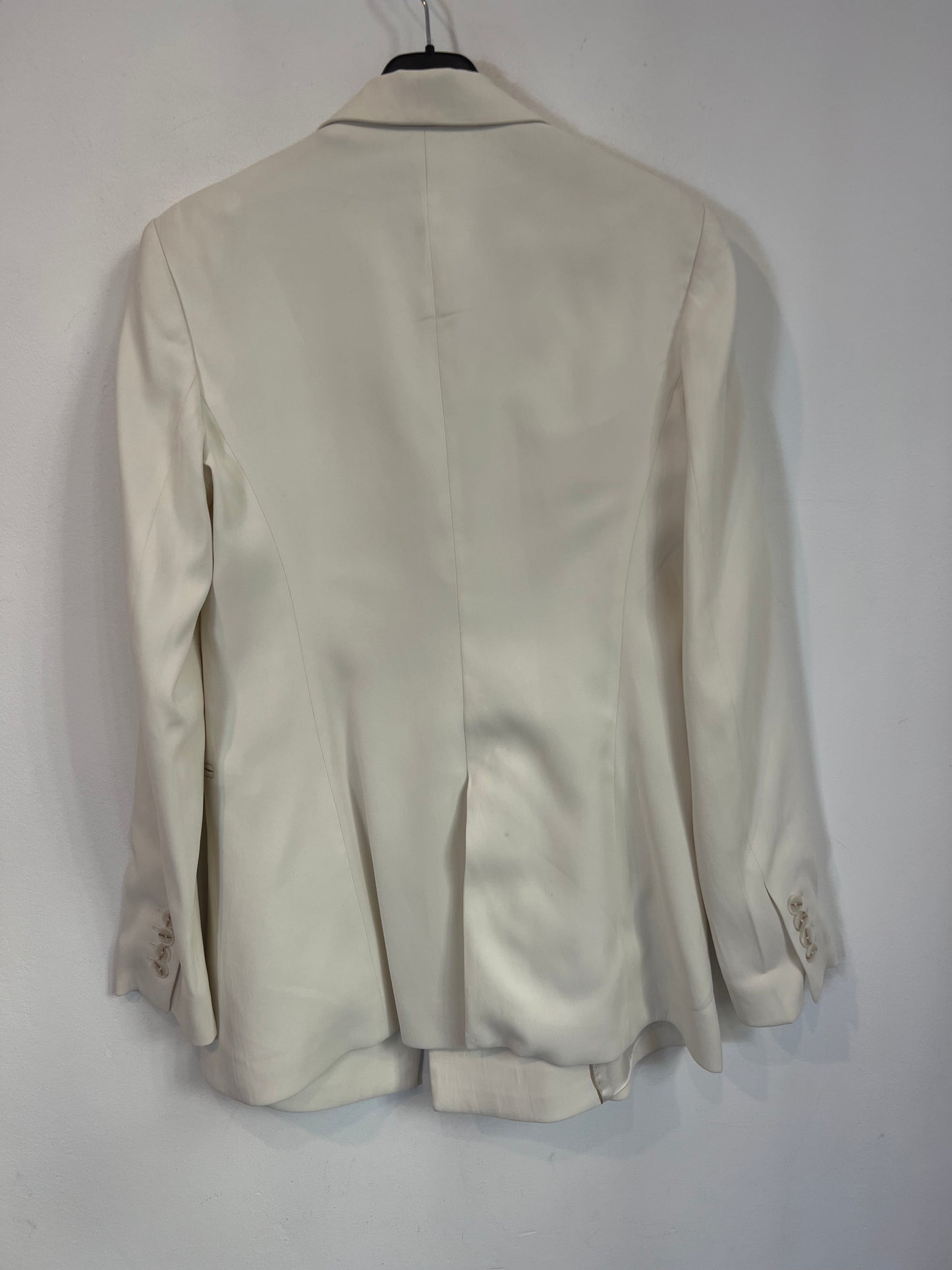 Massimo Dutti. Blazer blanco botones. T. 36