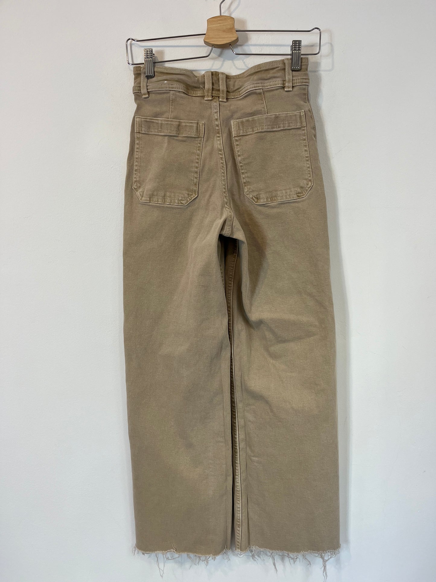 MANGO. Tan beige straight denim. T 34