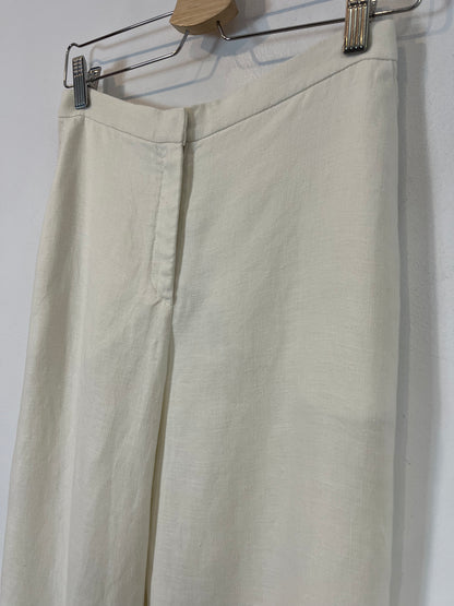 GUNEX. Pantalón textura color crudo costuras. T 36