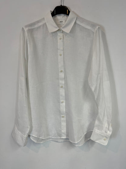 UNIQLO. White linen blouse. Size XS