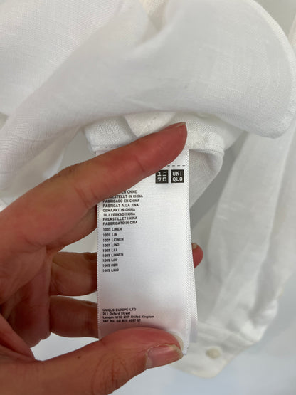 UNIQLO. White linen blouse. Size XS