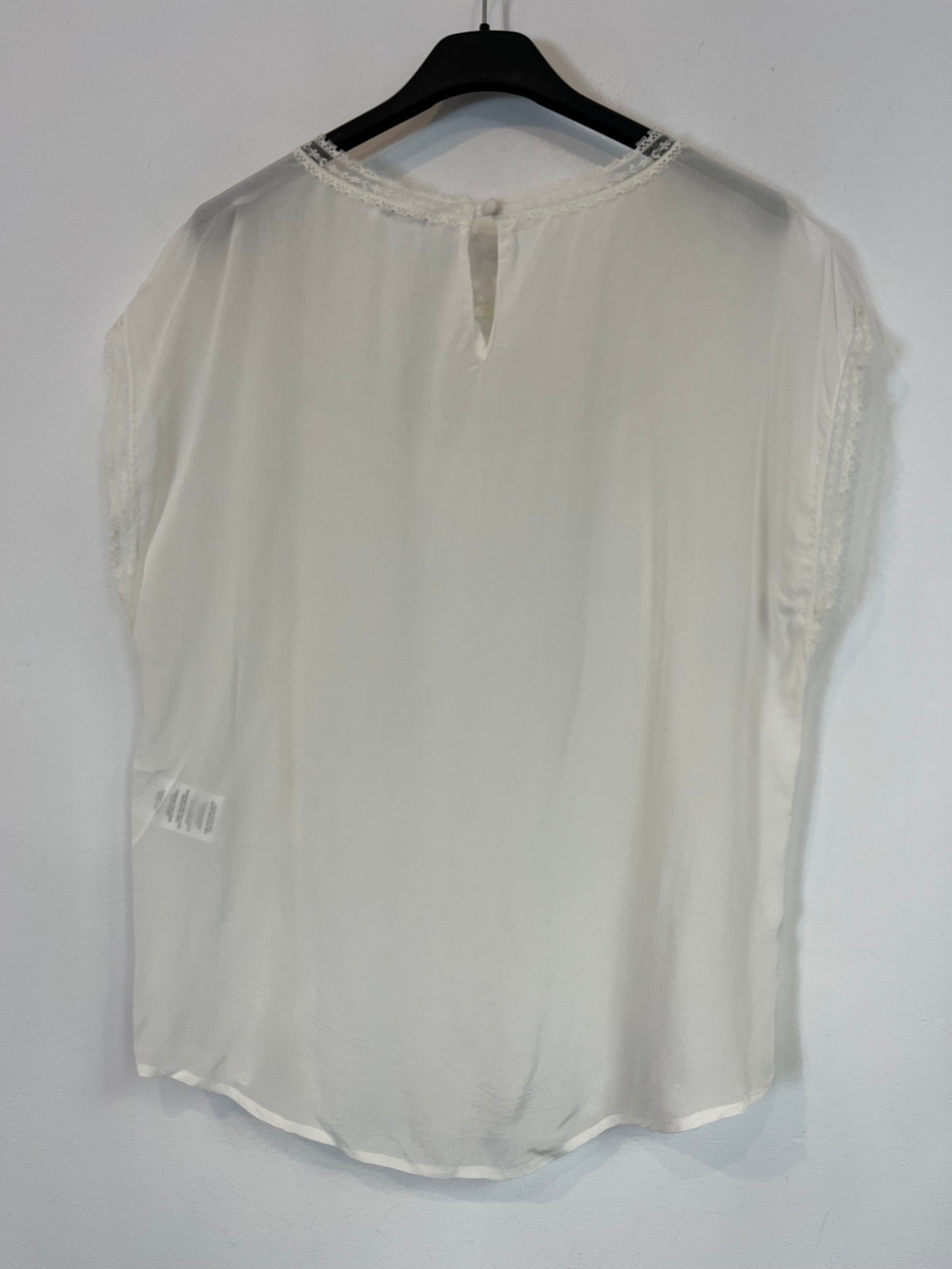 CLAUDIE PIERLOT. White lace blouse. T.S.