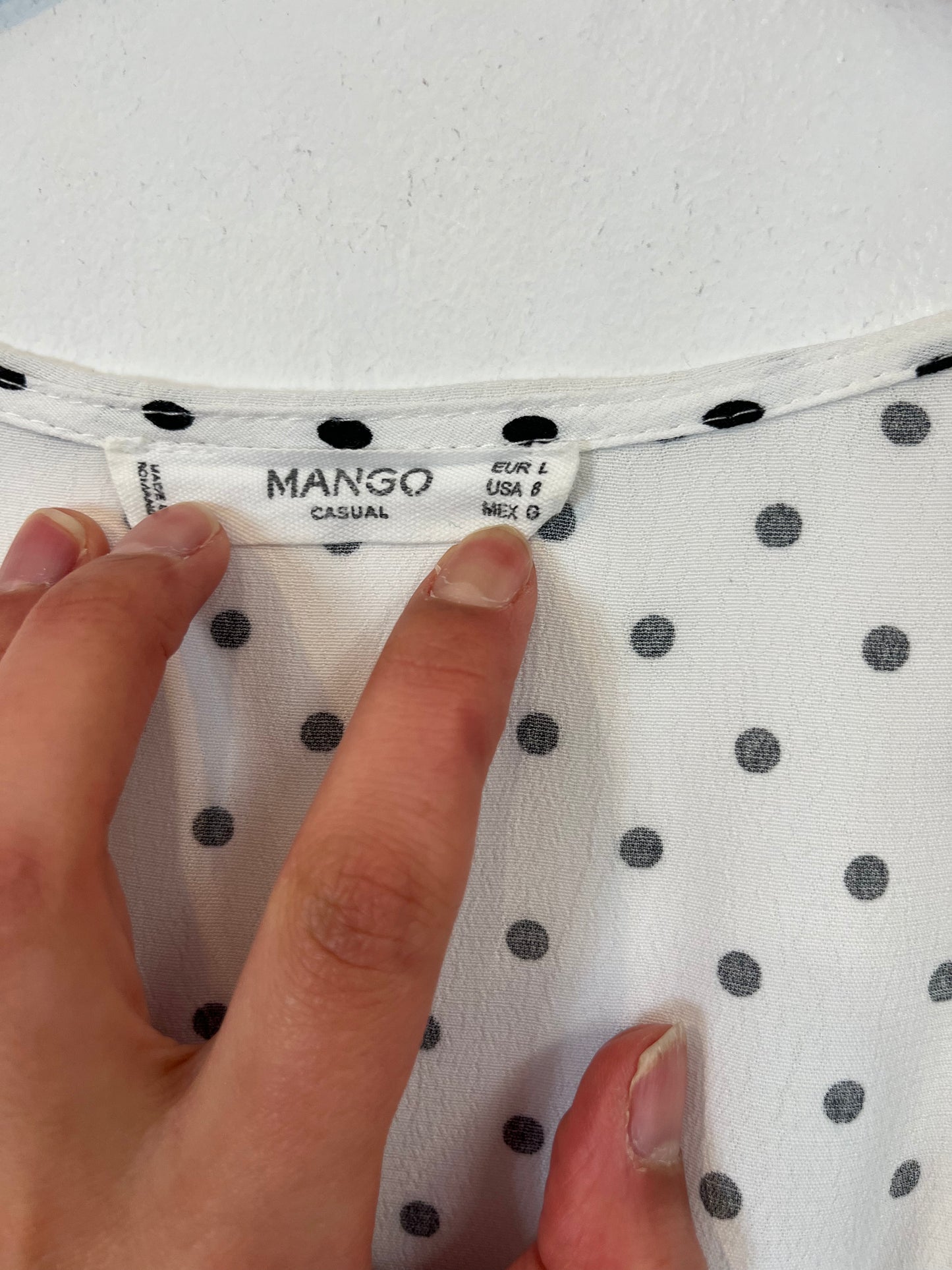 MANGO. Vestido blanco lunares. T L