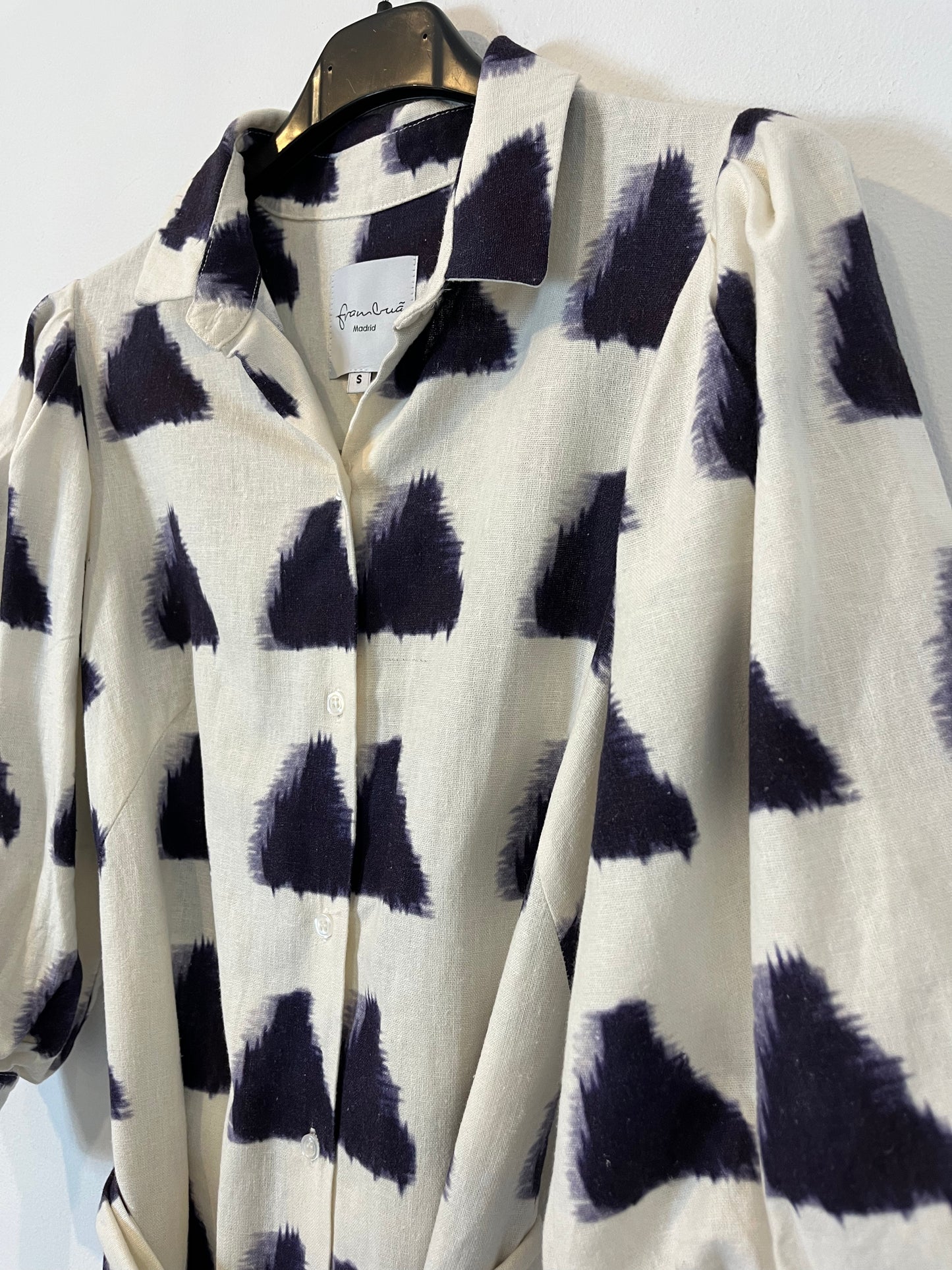 FRAMBUÁ. Shirt dress with linen Ts